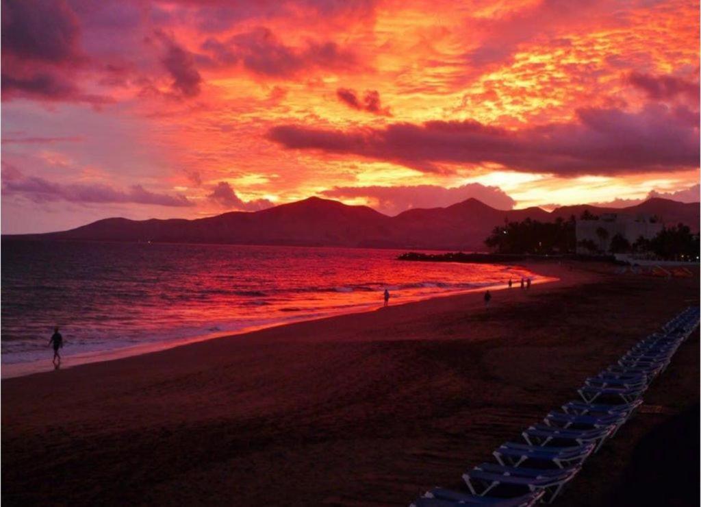 Playa Chica Apartment ปูแอร์โตเดลคาร์เมน ภายนอก รูปภาพ